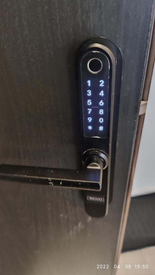 Happy Inn Egle, Self Check-In-24-7, A-C, Parking-In-The-Underground-Garage VNO Eksteriør billede