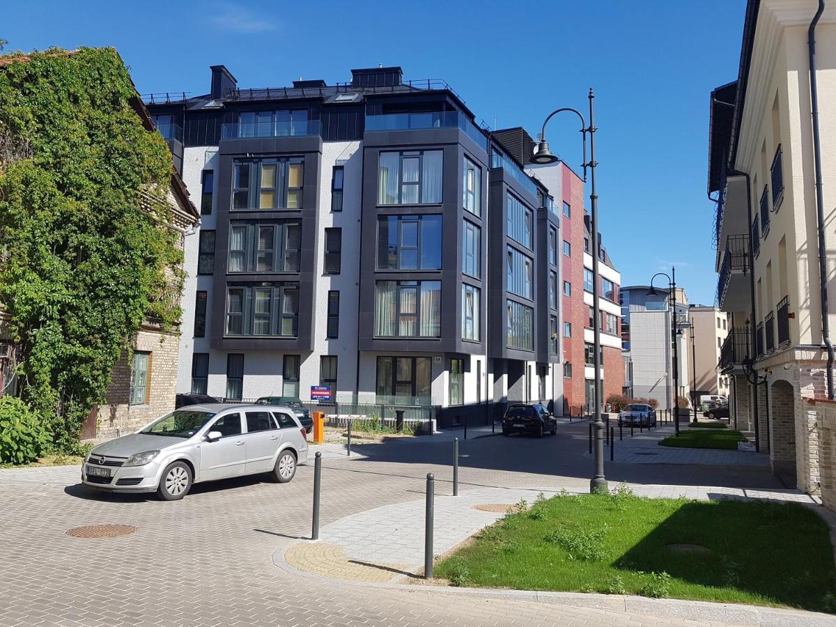 Happy Inn Egle, Self Check-In-24-7, A-C, Parking-In-The-Underground-Garage VNO Eksteriør billede